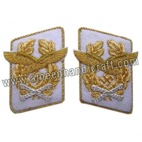 Collar Tabs